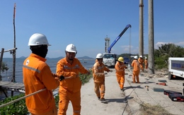 Dựng đường dây nổi, khắc phục sự cố cáp ngầm 110kV Hà Tiên - Phú Quốc