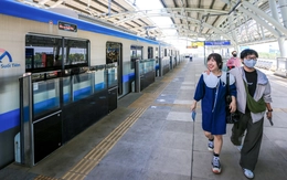 Nhìn lại 1 năm vận hành metro số 1: Những chuyến tàu đã đi vào đời sống TP.HCM