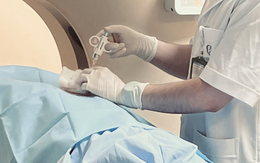 Bỏ ăn 3 tuần để chữa ung thư, người đàn ông sụt 14kg, sức khỏe suy kiệt