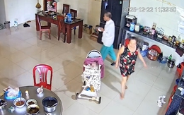 Bé gái nằm ngủ giữa nhà, mọi người đi qua đi lại tìm hoài không thấy