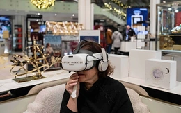 Ngành bán lẻ mỹ phẩm Mỹ: dùng robot và VR ‘đối đầu’ TikTok, Amazon