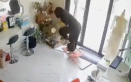 Thần tài gặp hạn vì chiếc ghế hư hỏng