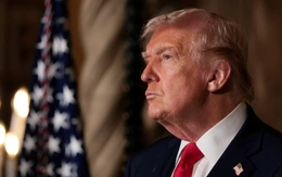 Ông Trump triệu hồi gần 30 đại sứ: Đảng Dân chủ cảnh báo, Bộ Ngoại giao bảo vệ