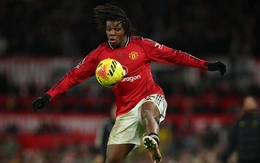 Man United đánh bại Newcastle nhờ bài ném biên