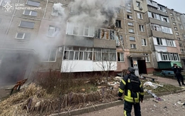 Nga - Ukraine không kích qua lại bất chấp Giáng sinh