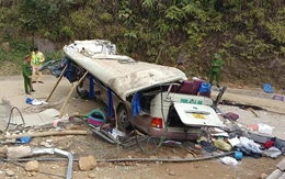 Điều tra ban đầu vụ lật xe chở đoàn thiện nguyện: Xe đột ngột bị mất phanh, lật ở lưng dốc