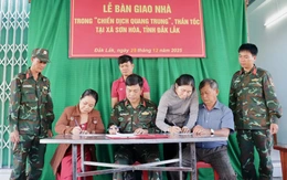 Bàn giao 5 căn nhà đầu tiên trong Chiến dịch Quang Trung cho người dân vùng lũ Phú Yên cũ