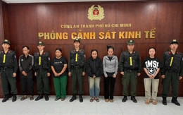 Công an TP.HCM bắt 5 người làm giả dầu gió 'Siang Pure Oil', thu giữ hơn 4.300 chai