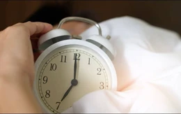Ngủ lệch nhịp gây thiệt hại tài chính khổng lồ