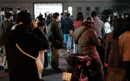 Vụ hủy show Về đây bốn cánh chim trời: Khán giả và nghệ sĩ có quyền khởi kiện ban tổ chức không?