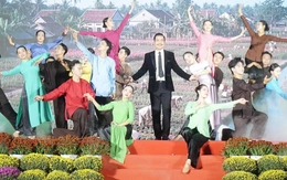 Người dân xúc động xem show thực cảnh tái hiện làng hoa Sa Đéc trăm năm tuổi