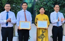 Báo tin người đàn ông ném rác xuống rạch, hai trưởng ấp ở TP.HCM được khen thưởng đột xuất