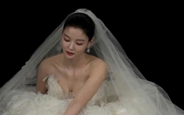 Kim Yoo Jung lộng lẫy trong váy cưới, chuẩn bị 'lên xe hoa'?