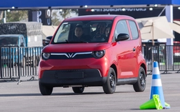 'VinFast Minio Green vẫn cân tốt người cao 1,80m'