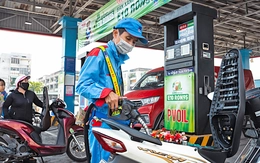 Giá xăng lao dốc liên tục trong hai tháng về dưới mức 19.000 đồng/lít