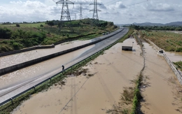 Vì sao hệ thống bơm chống ngập cao tốc Phan Thiết - Dầu Giây tê liệt?