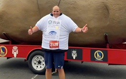 Người đàn ông lập kỷ lục mặc 137 chiếc áo chạy bán marathon