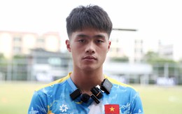 Tiền đạo Quốc Việt kể về chuyện tranh đấu cho bàn thắng của Đình Bắc