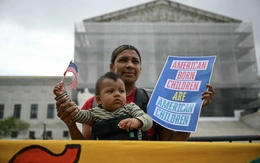 Liệu ông Trump có thành công chấm dứt quyền 'sinh ra ở Mỹ là công dân Mỹ'?