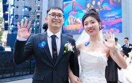 Bí quyết hạnh phúc: 'Yêu là cùng nhau nhìn về một hướng, không để giận nhau quá 3 ngày'