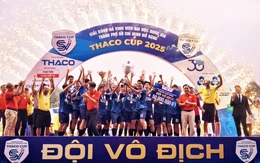 Trường đại học Bách khoa thắng nghẹt thở, 'gom' giải thưởng ở giải bóng đá sinh viên