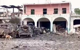 Đánh bom trong xe ô tô trước đồn cảnh sát Mexico làm 5 người chết trong đó có 3 cảnh sát