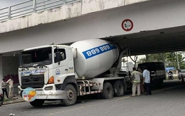 Cầu Tiên Sơn liên tục 'sứt đầu mẻ trán' vì xe quá khổ mắc kẹt dưới gầm cầu