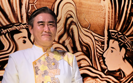 Họa sĩ tranh cát Trí Đức kể chuyện cội nguồn Việt Nam với bạn bè quốc tế tại Tunisia