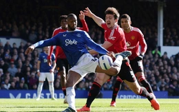 Man United hòa Everton sau khi bị dẫn trước 2 bàn