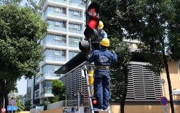 Tin tức sáng 1-3: TP.HCM rà soát đèn giao thông, biển báo; Dự báo Ngân hàng Nhà nước tăng lãi suất