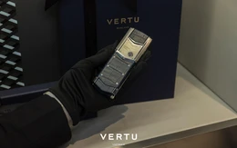 Vertu Signature V 4G: Nghệ thuật cổ điển, công nghệ tiên tiến cùng hội tụ