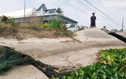 Nhiều tuyến giao thông ở Cà Mau vẫn bị chia cắt sau 1 năm sụt lún