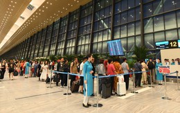 Nhà ga T3 Tân Sơn Nhất đón chuyến bay thương mại đầu tiên với 105 hành khách