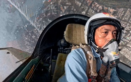 Chia sẻ của hai phi công dẫn đầu đội hình tiêm kích Su-30mk2 sáng 30-4