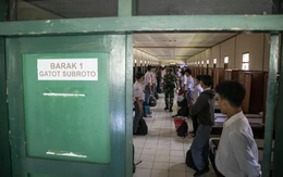 Indonesia thí điểm đưa học sinh cá biệt vào trại huấn luyện quân sự