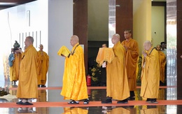 Cung thỉnh xá lợi trái tim Bồ tát Thích Quảng Đức vào tôn trí tại tháp Đa Bảo ở Việt Nam Quốc Tự