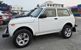 Ảnh thực tế lô ô tô Nga Lada cập cảng Việt Nam: Giá từ 360 triệu, có SUV dáng Jimny, sedan cỡ Vios