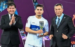 Chủ tịch VFF trao cúp vô địch tại chung kết AFC Challenge League