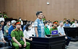 Cựu tổng cục trưởng khai 'mở túi hoa quả thấy 500 triệu gọi điện xin trả lại nhưng không được'
