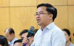 Chúng tôi không biết giải thích với nước ngoài thế nào về 'trường đại học trong đại học'