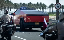 Xe điện của hãng Tesla hộ tống ông Trump tại Qatar