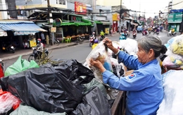 Thu tiền rác theo kg sao cho hợp lý?