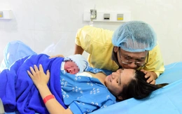 Bộ Chính trị: Nghiên cứu ban hành các chính sách hỗ trợ cho phụ nữ sinh đủ hai con trước 35 tuổi