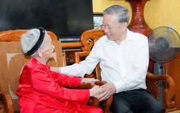 Tổng Bí thư Tô Lâm thăm, tặng quà Mẹ Việt Nam Anh hùng 102 tuổi