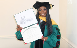 Simone Biles: Từ huy chương Olympic đến bằng tiến sĩ danh dự