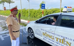 Cảnh sát giao thông Tiền Giang lần đầu tiên tổ chức thi sát hạch lái ô tô
