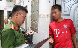 Phát hiện nhiều loại vũ khí thô sơ và 13 người dương tính với ma túy trong nhà trọ ở Bình Dương