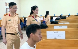 Lần đầu tiên Công an Thanh Hóa tổ chức sát hạch, cấp giấy phép lái xe