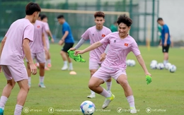 U16 Việt Nam lên đường sang Trung Quốc đấu đội chủ nhà