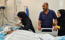 Một bác sĩ ở Gaza mất 9 người con vì Israel không kích
